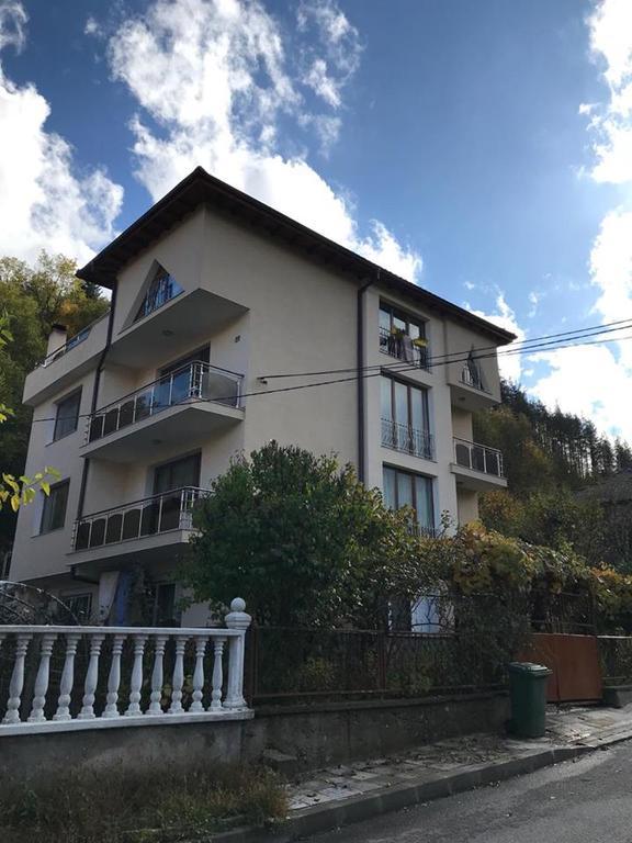 Guest Rooms Profirov Zlatograd Exterior foto